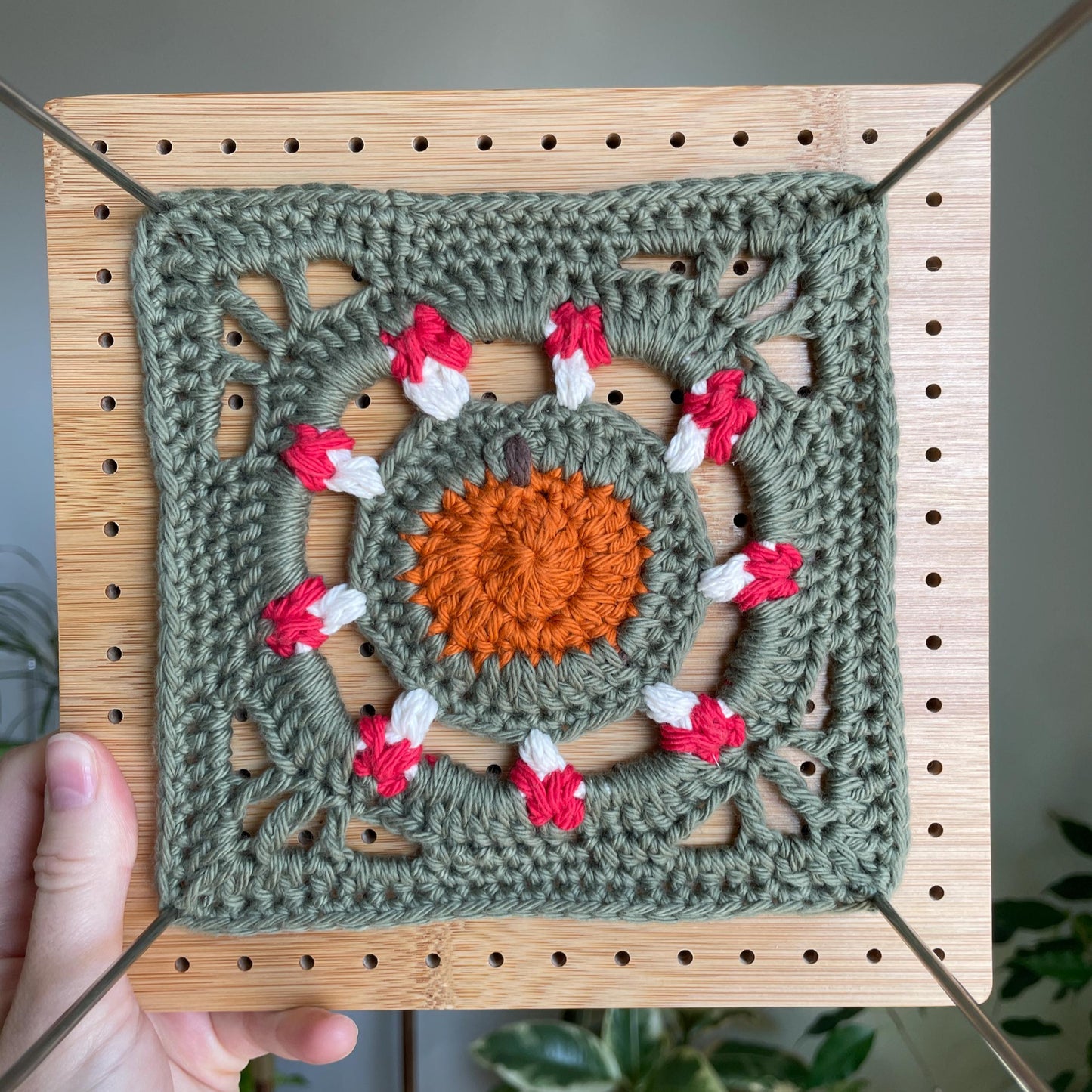 Harvest Hollow granny square pattern