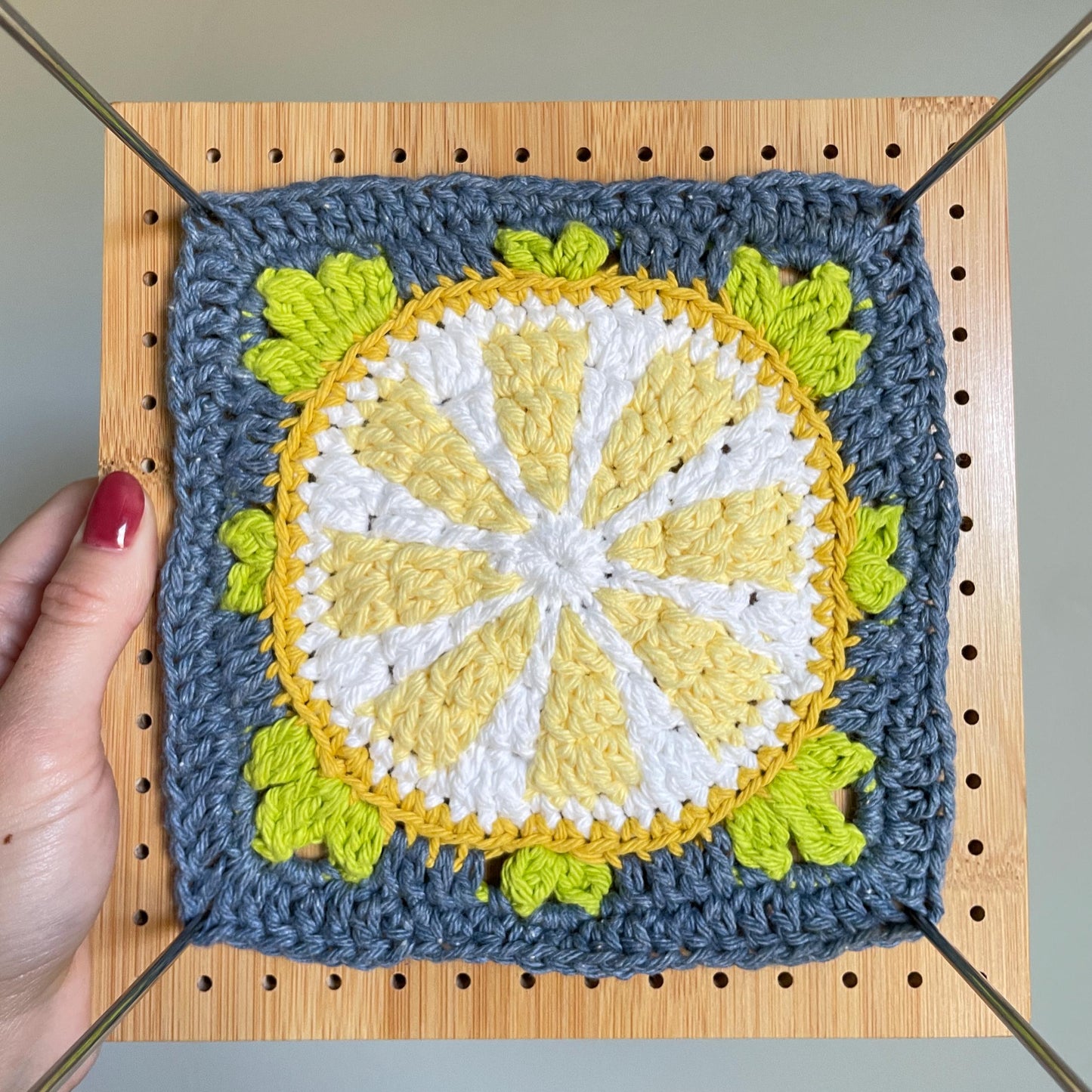 Citrus Slice granny square pattern